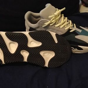 Yeezy 700